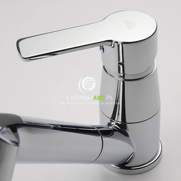 Bateria-kuchenna-z-wyciagana-wylewka-Paffoni-RED-183-52056