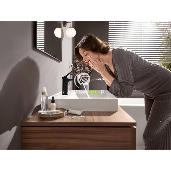 Bateria-umywalkowa-z-kompletem-odplywowym-Hansgrohe-VIVENIS-75020670-czarna-matowa-126868