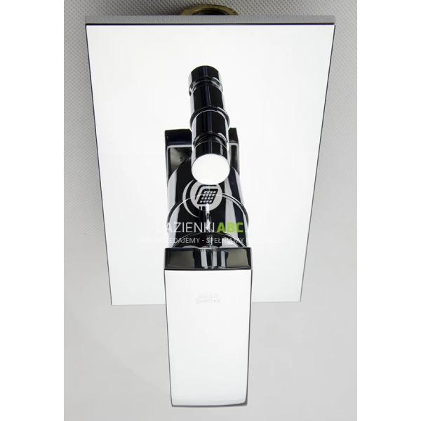 Deszczownia-sufitowa-z-zestawem-natryskowym-na-drazku-i-bateria-podtynkowa-Paffoni-LEVEL-LR8-62304