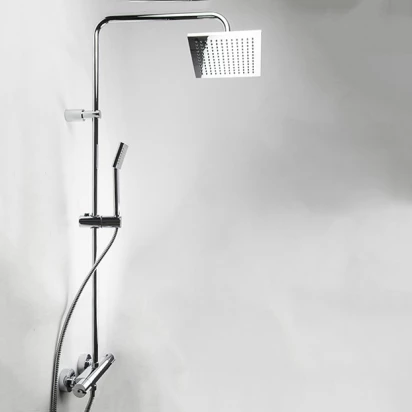 Zestaw natryskowy z głowicą kwadratową 200 mm i baterią termostatyczną ścienną Tres FLAT-TRES 204.387.02